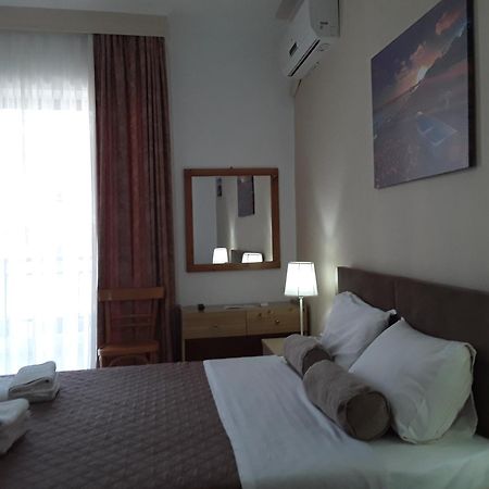 Aparthotel Hause Zorbas Paralia Dionisiou Zimmer foto
