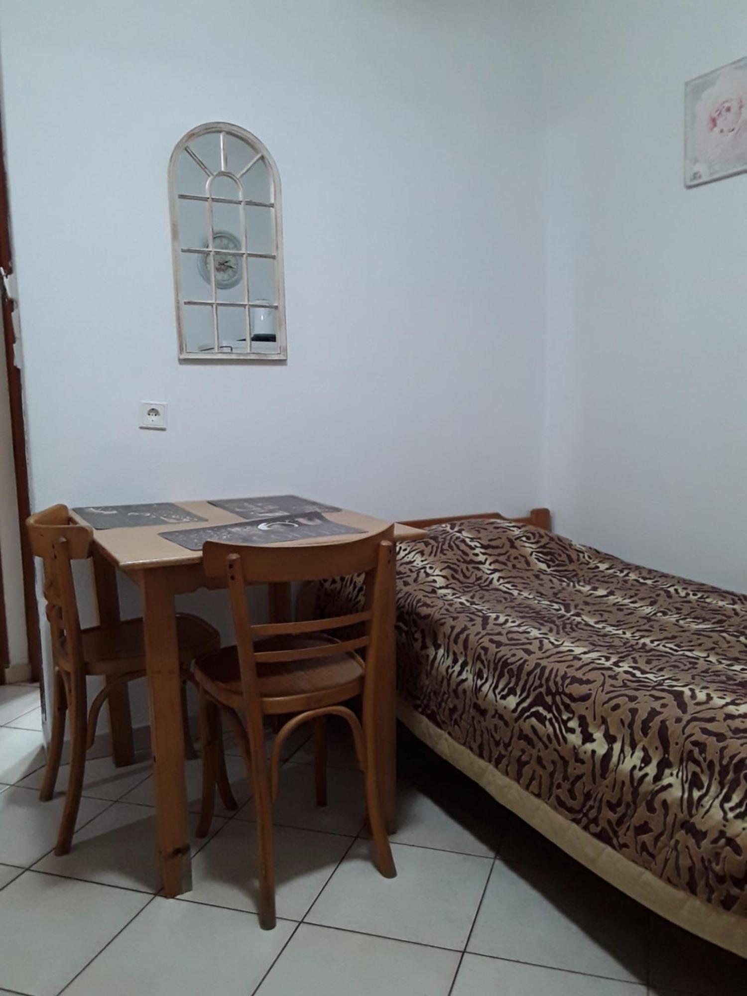 Aparthotel Hause Zorbas Paralia Dionisiou Zimmer foto